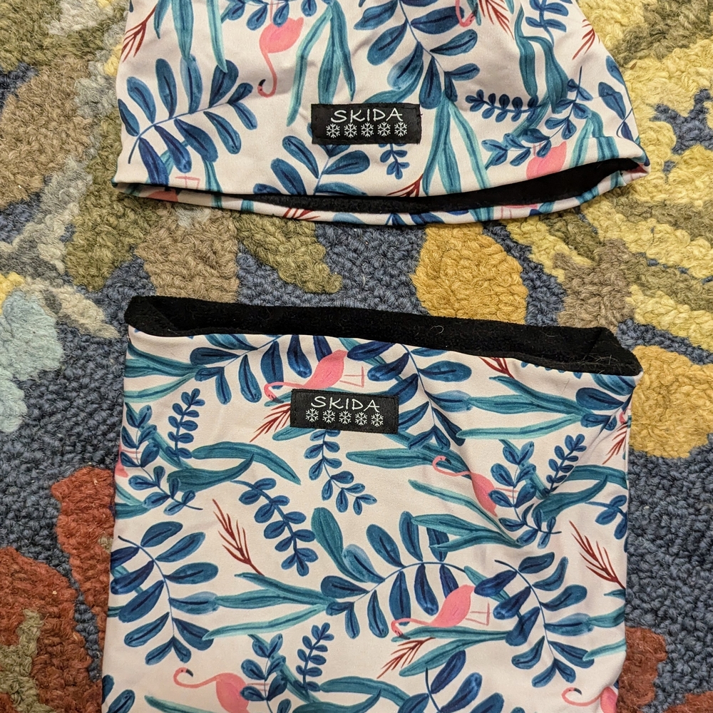 Skida Floral Print Hat and Neck Warmer Set